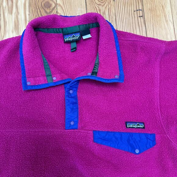 Vintage Y2K Patagonia Synchilla Magenta Fleece Sweatshirt - Women's Medium - Picture 2 of 7